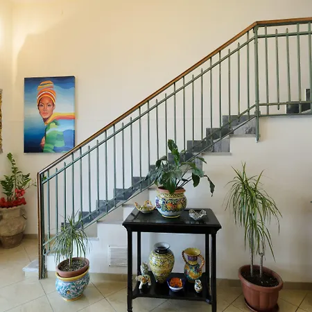 بيت للعطل Nonna Germina Locazione Turistica روكالوميرا