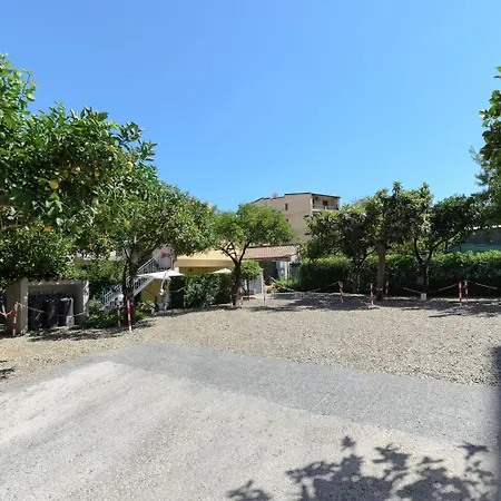 بيت للعطل Nonna Germina Locazione Turistica روكالوميرا